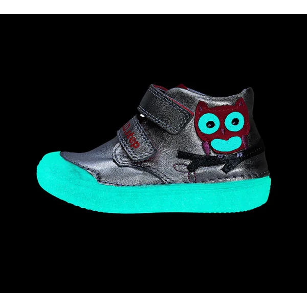 D.D. Step elsőlépés ezüst baglyos - fluoreszkáló - zárt cipő - S066-42820
